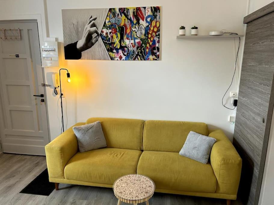 Bienvenue Au Quai 27 Apartment Еперне Екстериор снимка